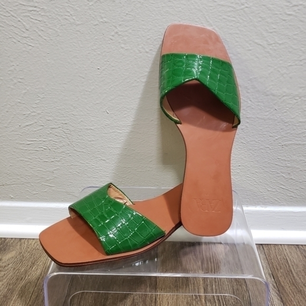 ZARA Snake Skin Patent Leather Flip flop